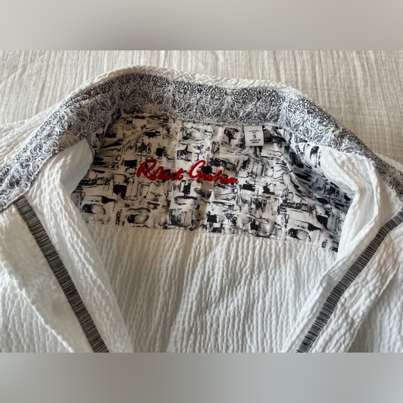 Robert Graham white textured shirt sleeve button down - Picture 3 of 9